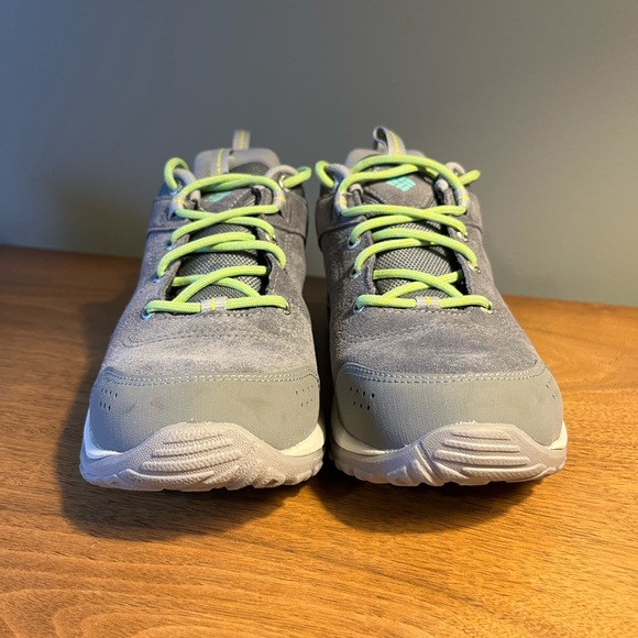 Columbia Women's Fire Venture Gray Suede Waterproof Trail Shoes Size 8 Like NIB - Picture 7 of 16